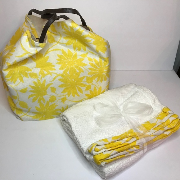 Voluspa Tote & Beach Towel in Yellow Brand New - Picture 8 of 10
